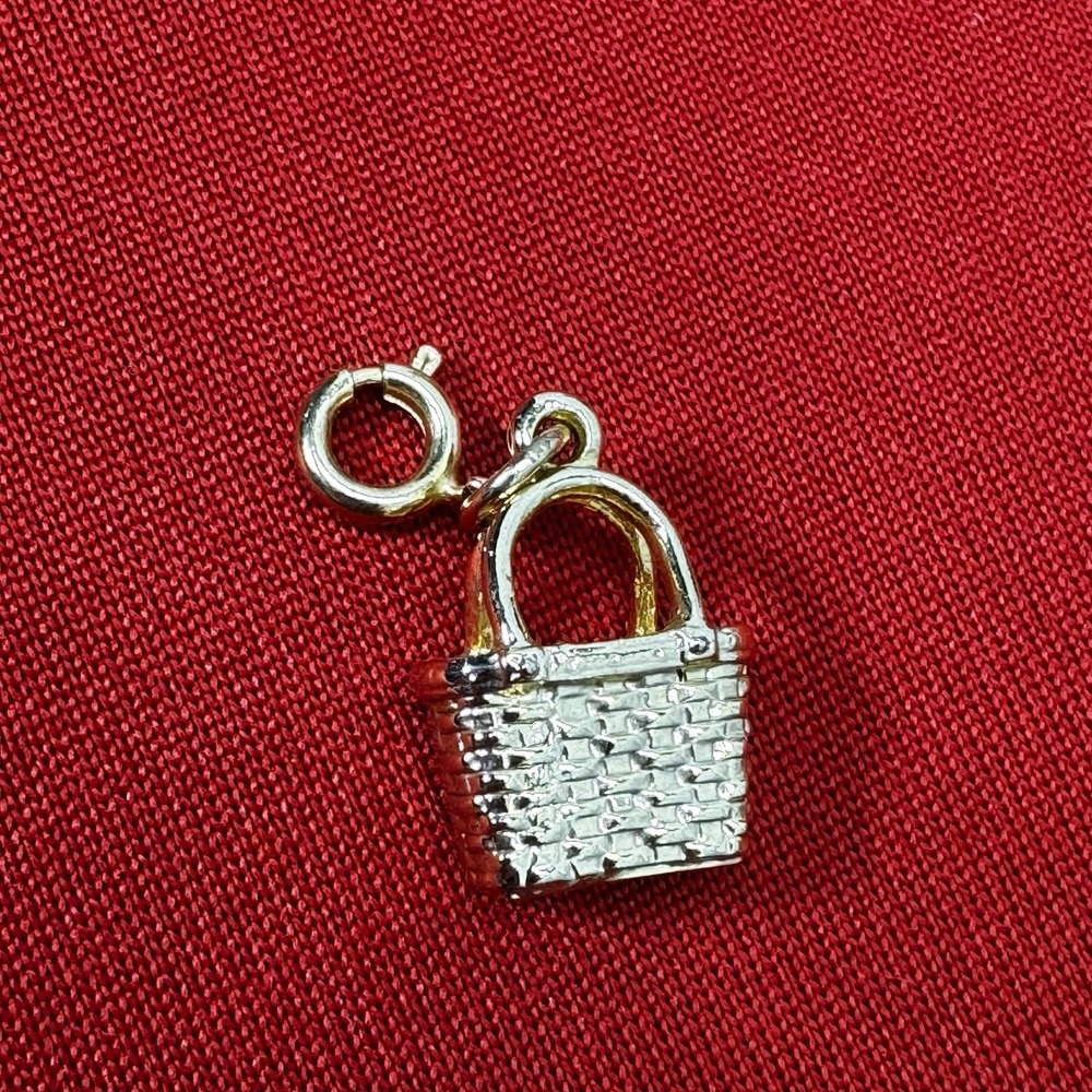 Gold‎ Tone PICNIC BASKET CHARM